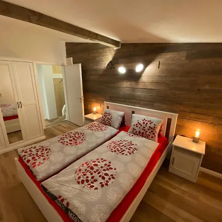 Ferienwohnung Fur Bis Zu Acht Personen In Trun, Surselva *