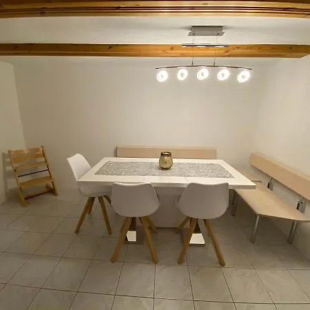 Appartamento Ferienwohnung Fur Bis Zu Acht Personen In Trun, Surselva Trun